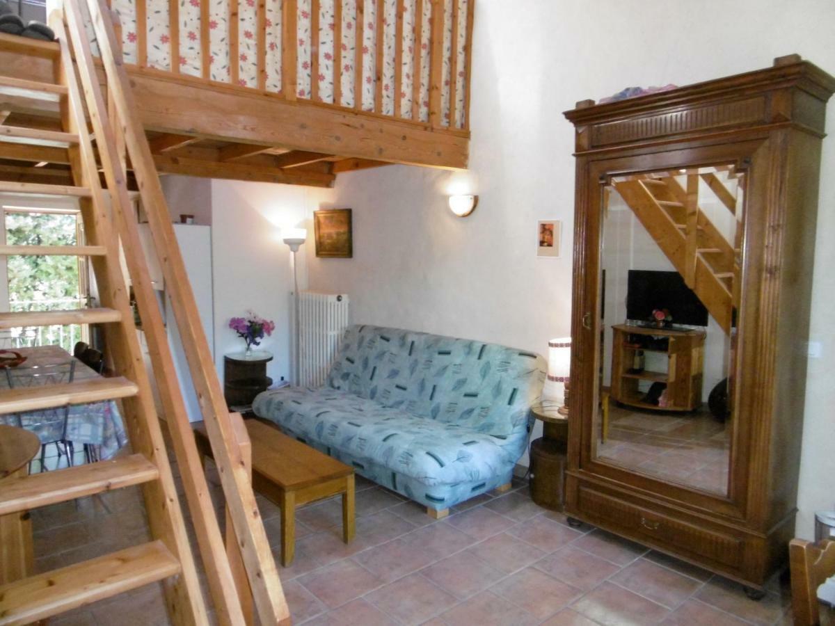 Le Val Leron Bed and Breakfast Valaurie Exteriör bild