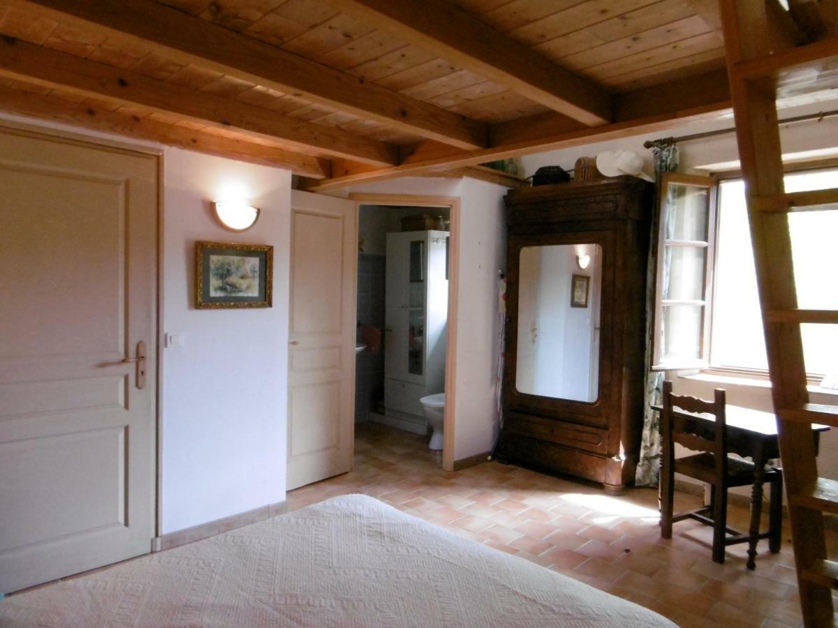 Le Val Leron Bed and Breakfast Valaurie Exteriör bild